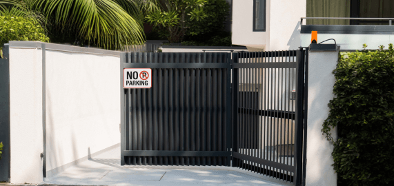 Bi-Folding Gate
